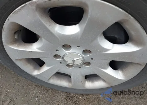 2005 Mercedes-Benz C 240 Luxury 4Matic из США, поврежденный, VIN WDBRF81J35F577393